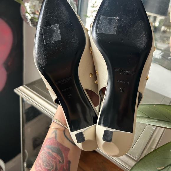 Saint Laurent Paris // Saint Laurent Carole 60 studded leather slingback pumps. - Picture 8 of 11